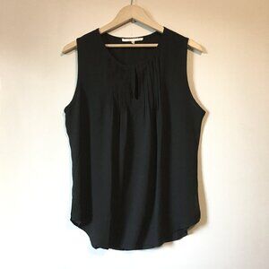 Violet & Claire Black Pleated Tiny Keyhole Collar Tank Top